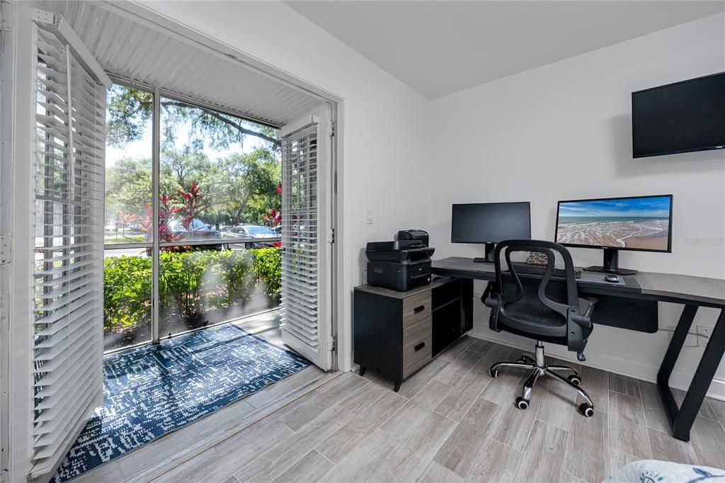 For Sale: $229,000 (2 beds, 2 baths, 1270 Square Feet)