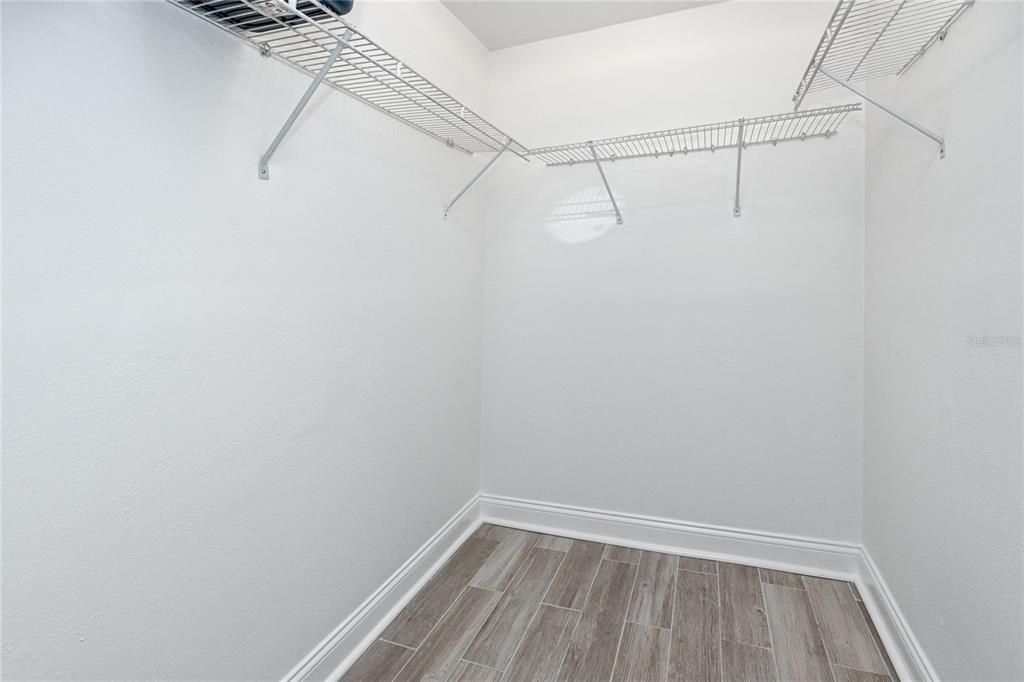 For Sale: $229,000 (2 beds, 2 baths, 1270 Square Feet)