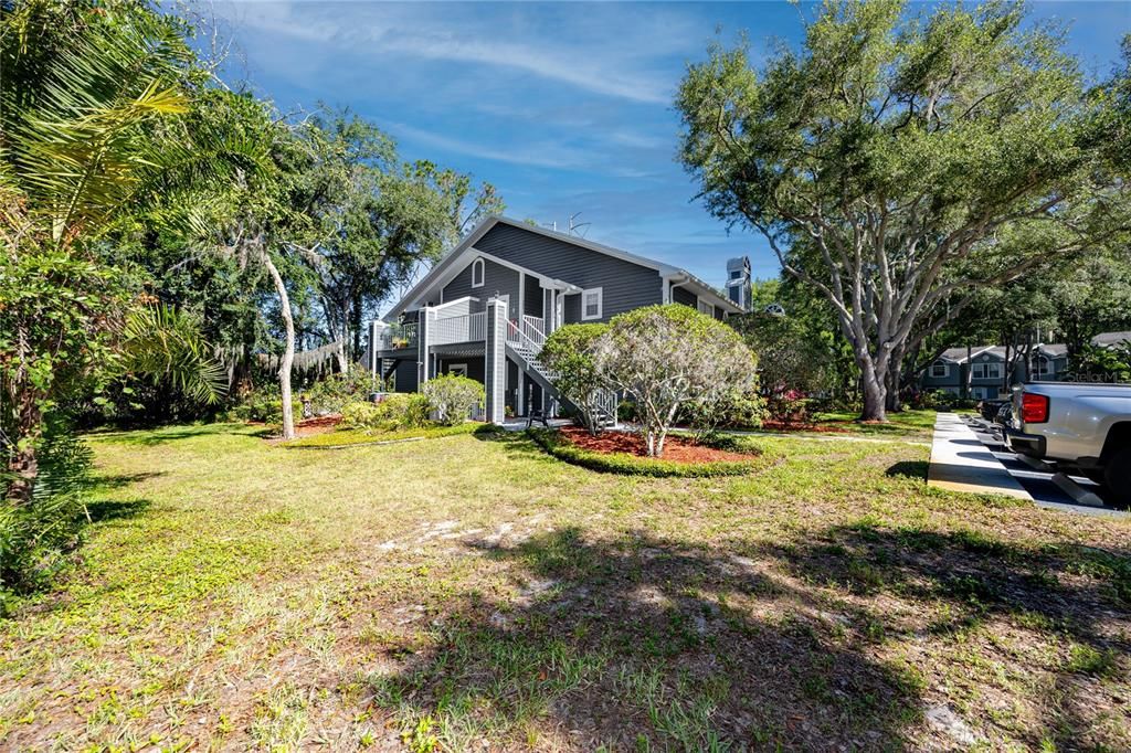 For Sale: $229,000 (2 beds, 2 baths, 1270 Square Feet)