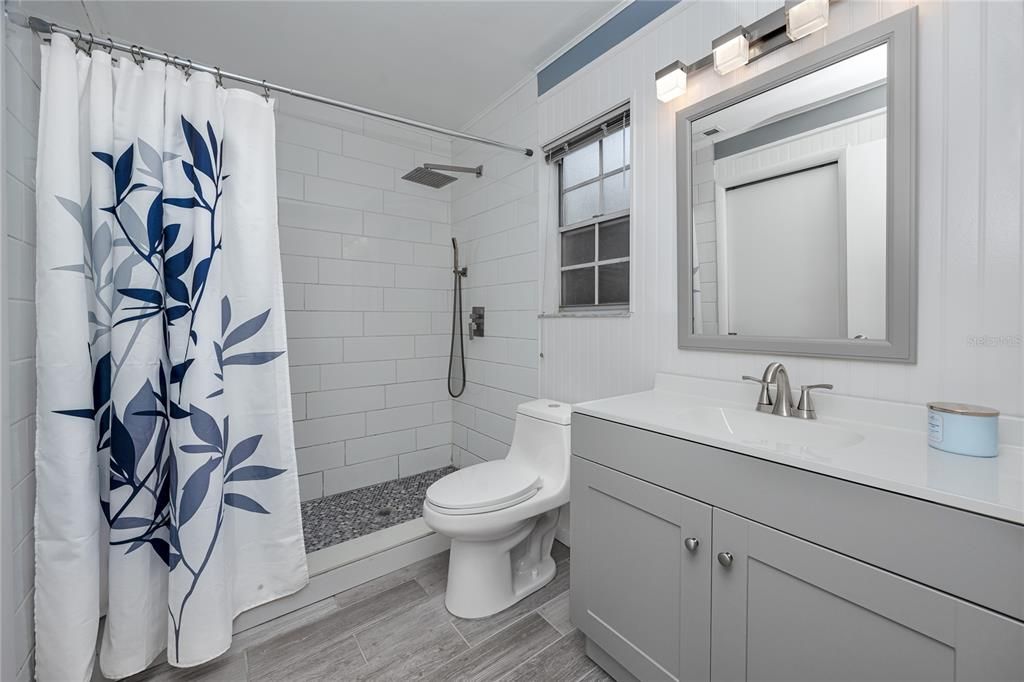 For Sale: $229,000 (2 beds, 2 baths, 1270 Square Feet)