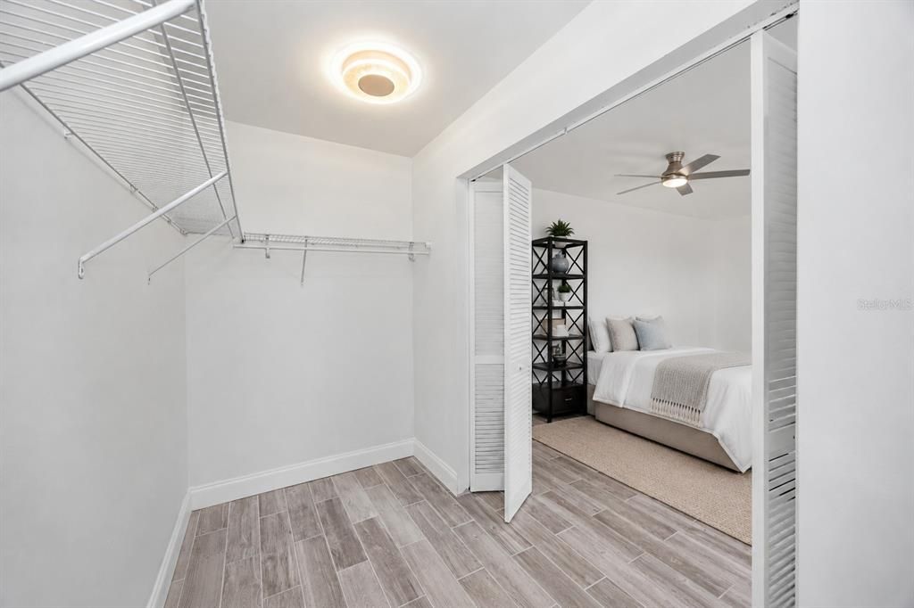 For Sale: $229,000 (2 beds, 2 baths, 1270 Square Feet)