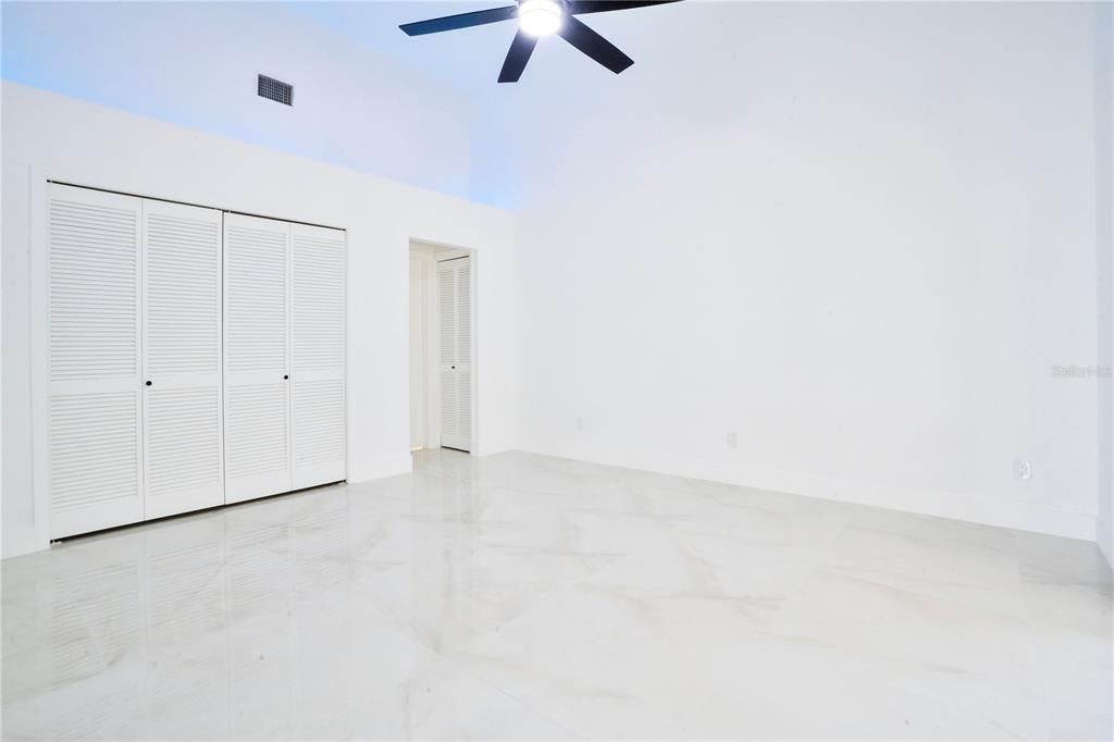 Activo con contrato: $469,900 (3 camas, 2 baños, 1502 Pies cuadrados)