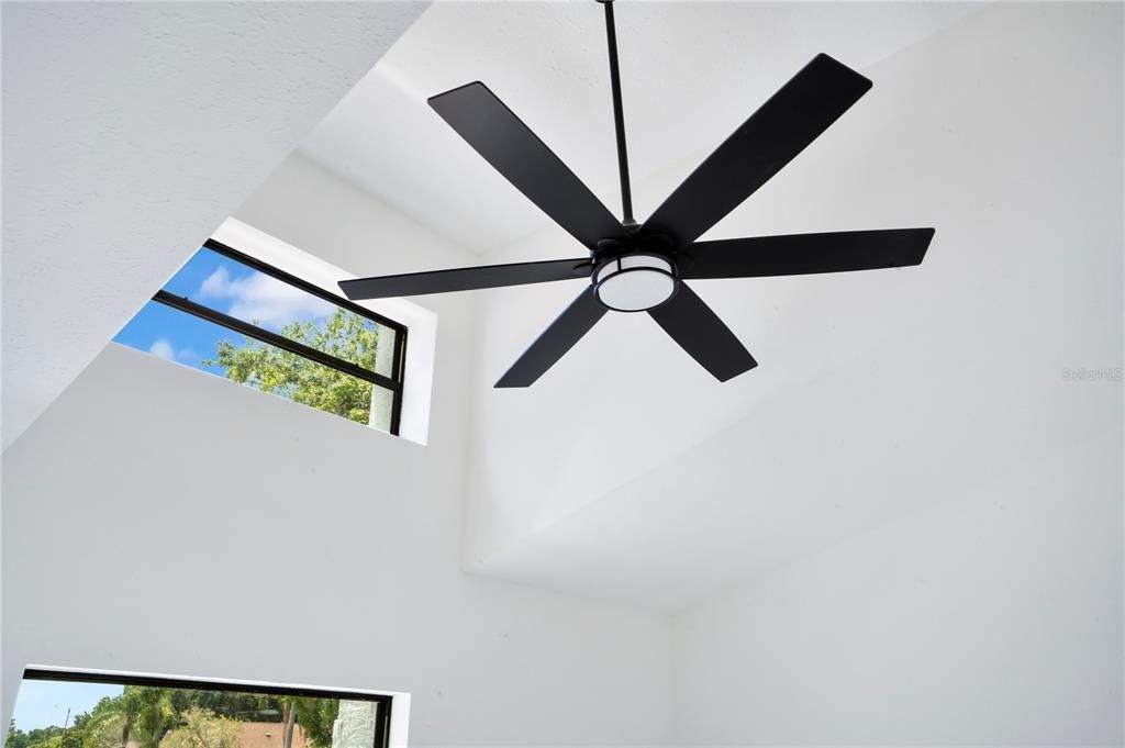 Activo con contrato: $469,900 (3 camas, 2 baños, 1502 Pies cuadrados)