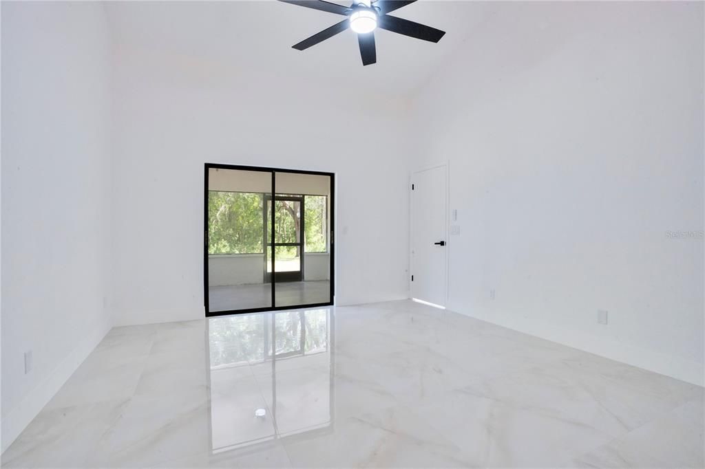 Activo con contrato: $469,900 (3 camas, 2 baños, 1502 Pies cuadrados)