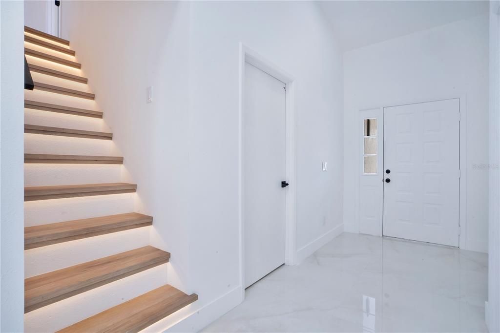 Activo con contrato: $469,900 (3 camas, 2 baños, 1502 Pies cuadrados)