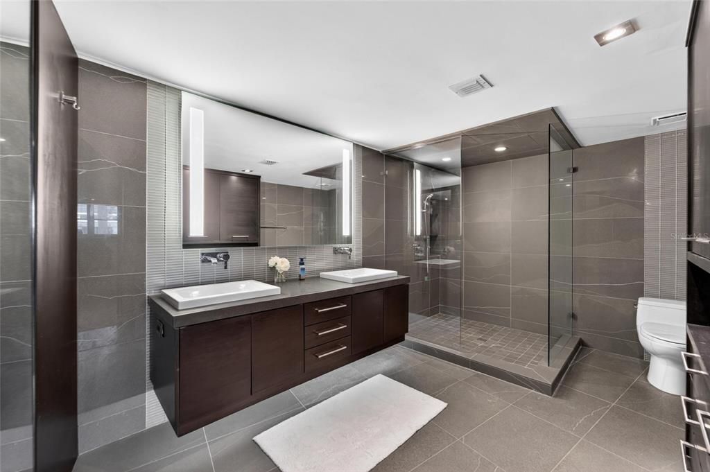 For Rent: $7,950 (2 beds, 2 baths, 1692 Square Feet)
