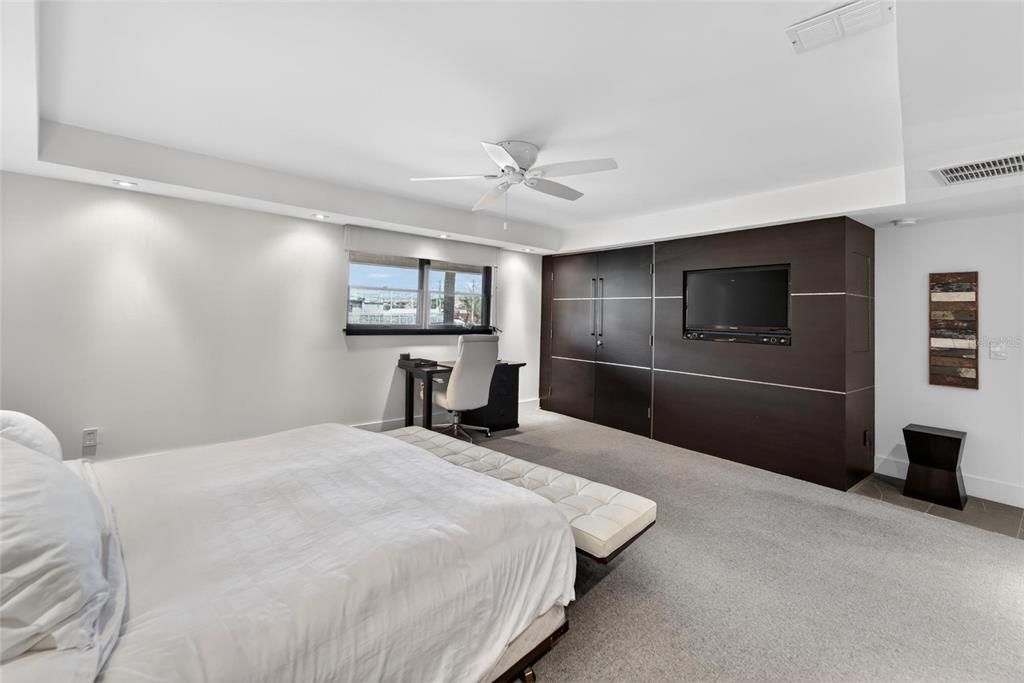For Rent: $7,950 (2 beds, 2 baths, 1692 Square Feet)