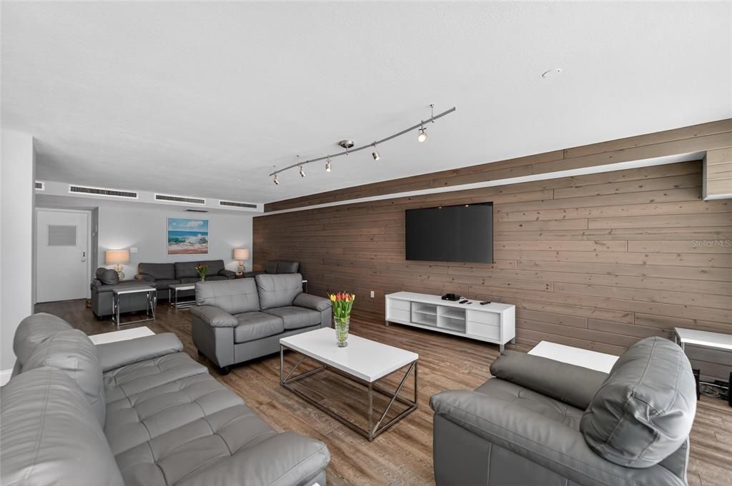 For Rent: $7,950 (2 beds, 2 baths, 1692 Square Feet)