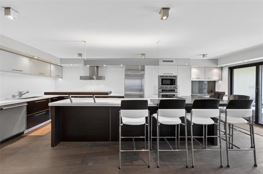 For Rent: $7,950 (2 beds, 2 baths, 1692 Square Feet)