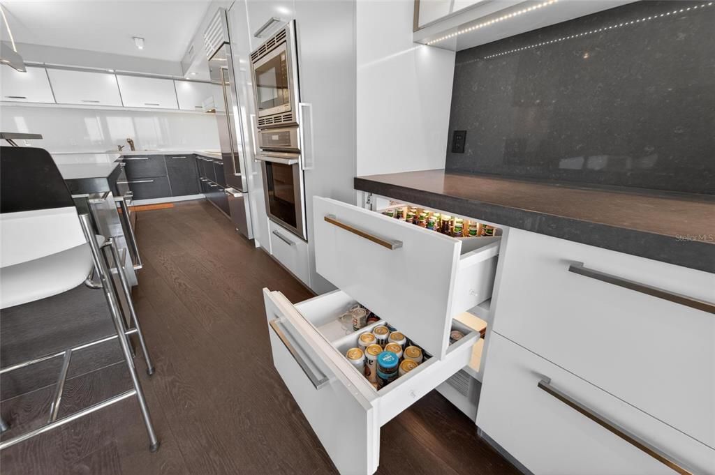 For Rent: $7,950 (2 beds, 2 baths, 1692 Square Feet)