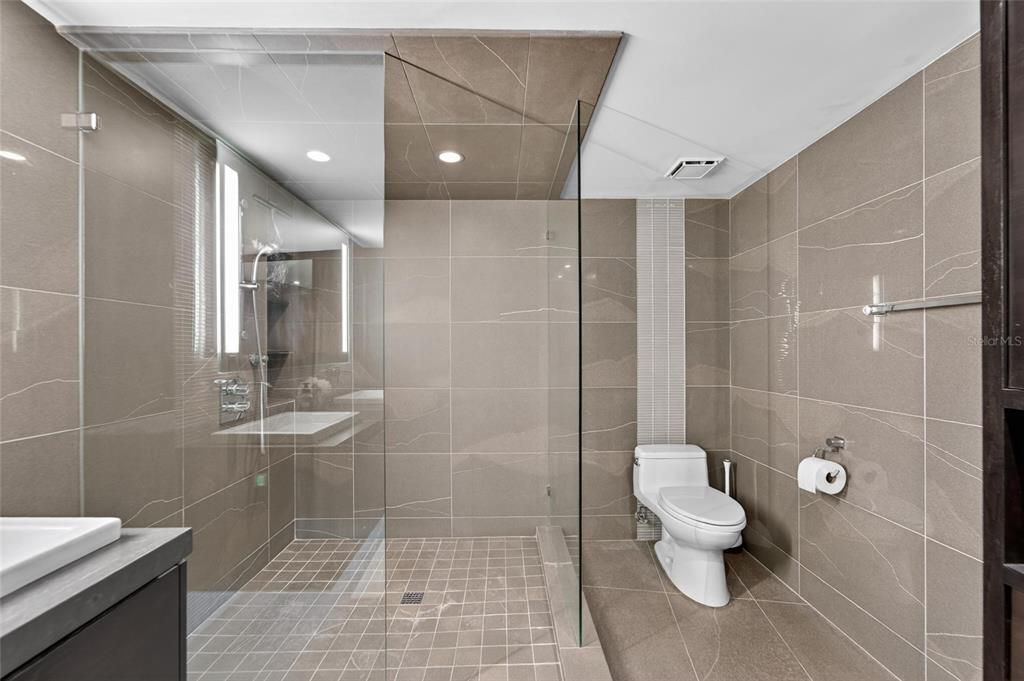 For Rent: $7,950 (2 beds, 2 baths, 1692 Square Feet)
