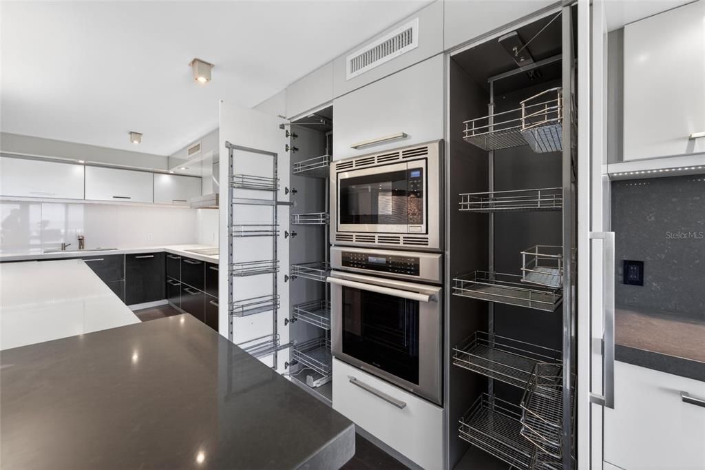 For Rent: $7,950 (2 beds, 2 baths, 1692 Square Feet)
