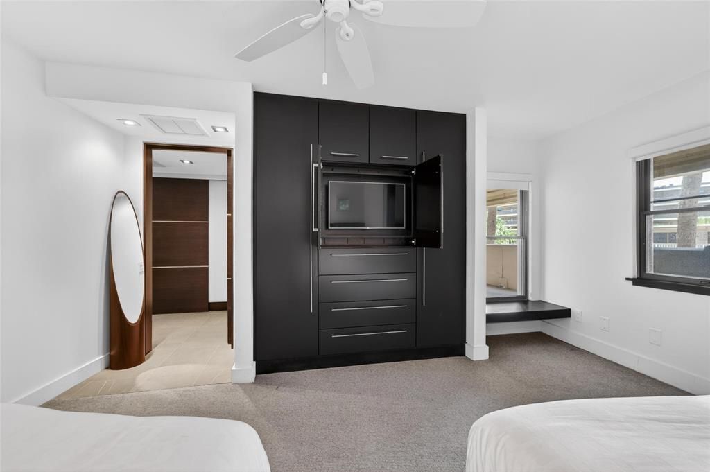 For Rent: $7,950 (2 beds, 2 baths, 1692 Square Feet)