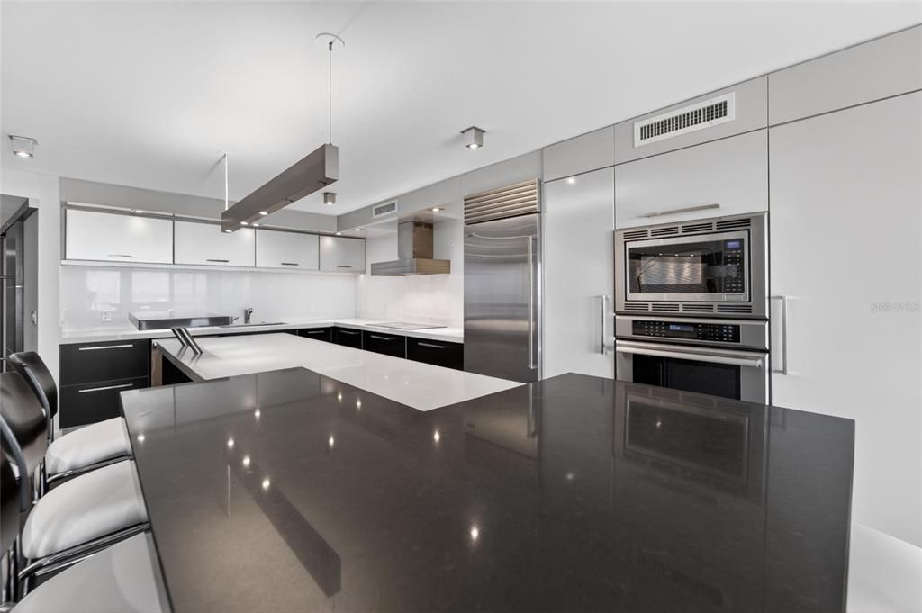 For Rent: $7,950 (2 beds, 2 baths, 1692 Square Feet)