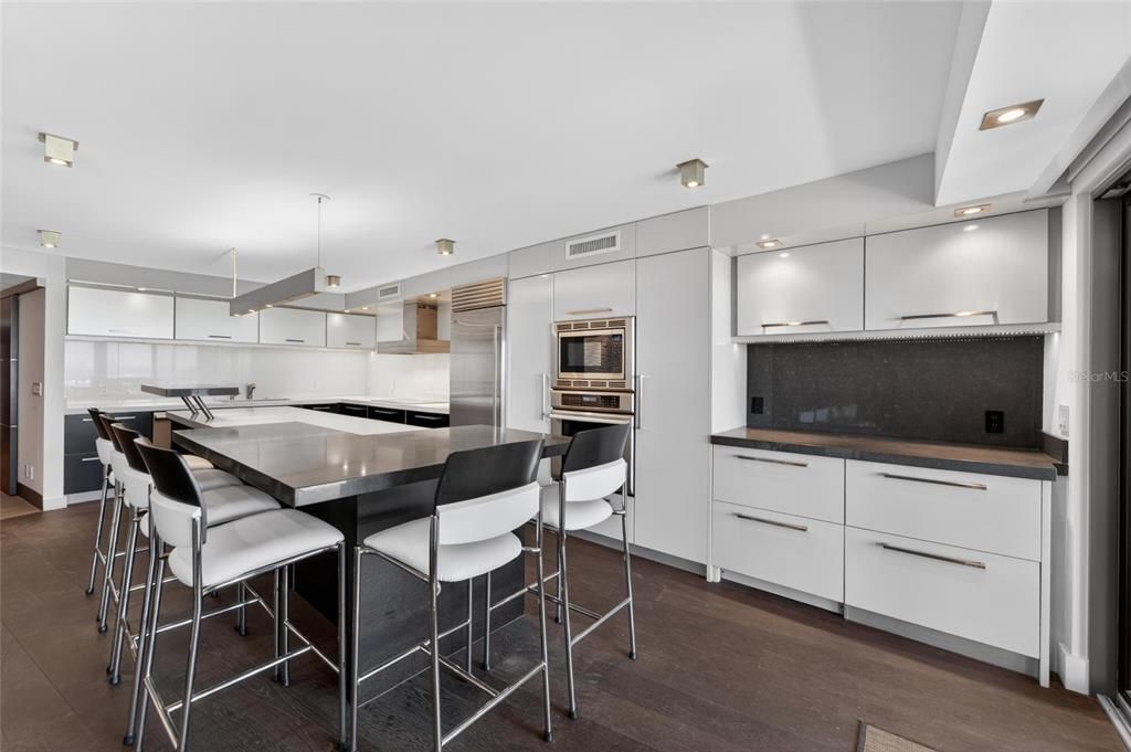 For Rent: $7,950 (2 beds, 2 baths, 1692 Square Feet)