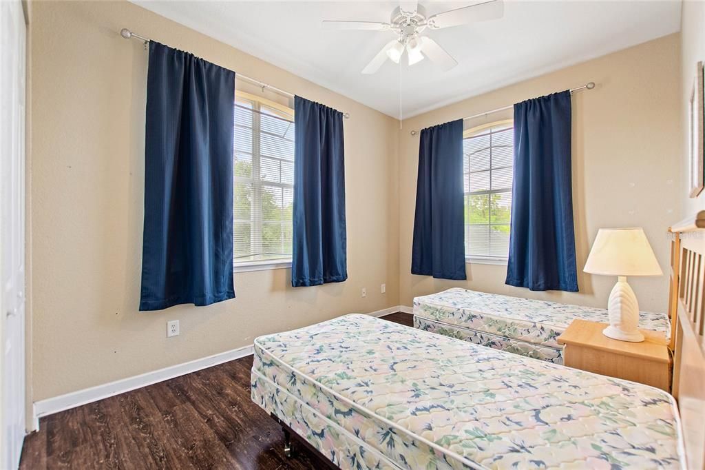 Active With Contract: $1,825 (4 beds, 2 baths, 1688 Square Feet)