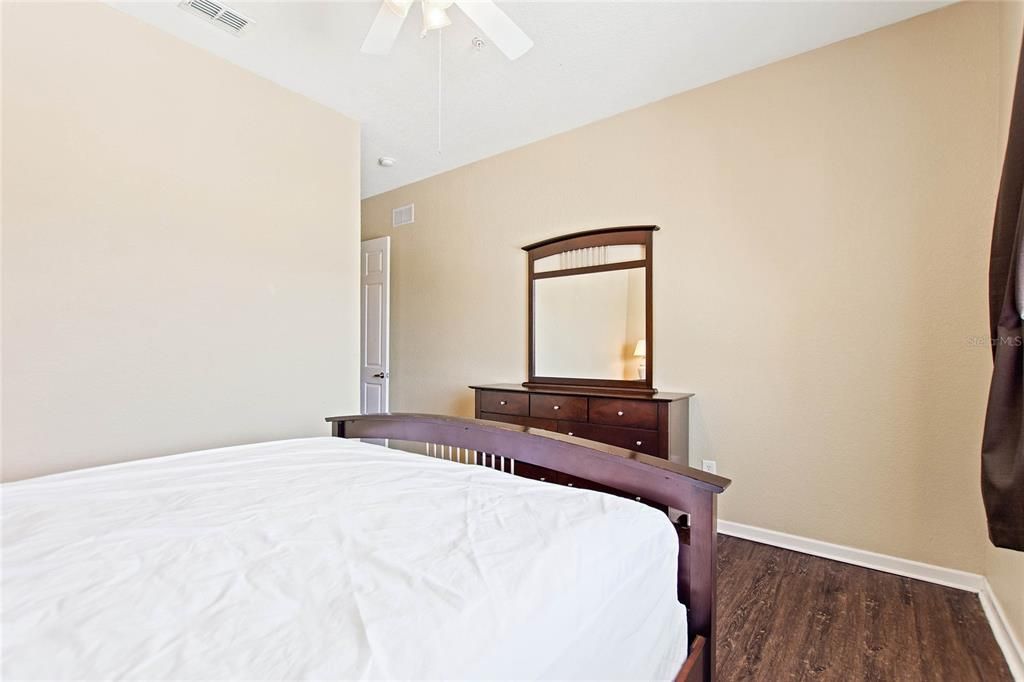 Active With Contract: $1,825 (4 beds, 2 baths, 1688 Square Feet)