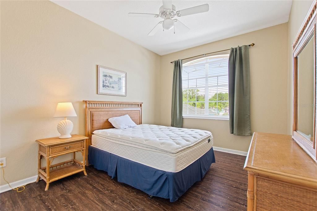 Active With Contract: $1,825 (4 beds, 2 baths, 1688 Square Feet)