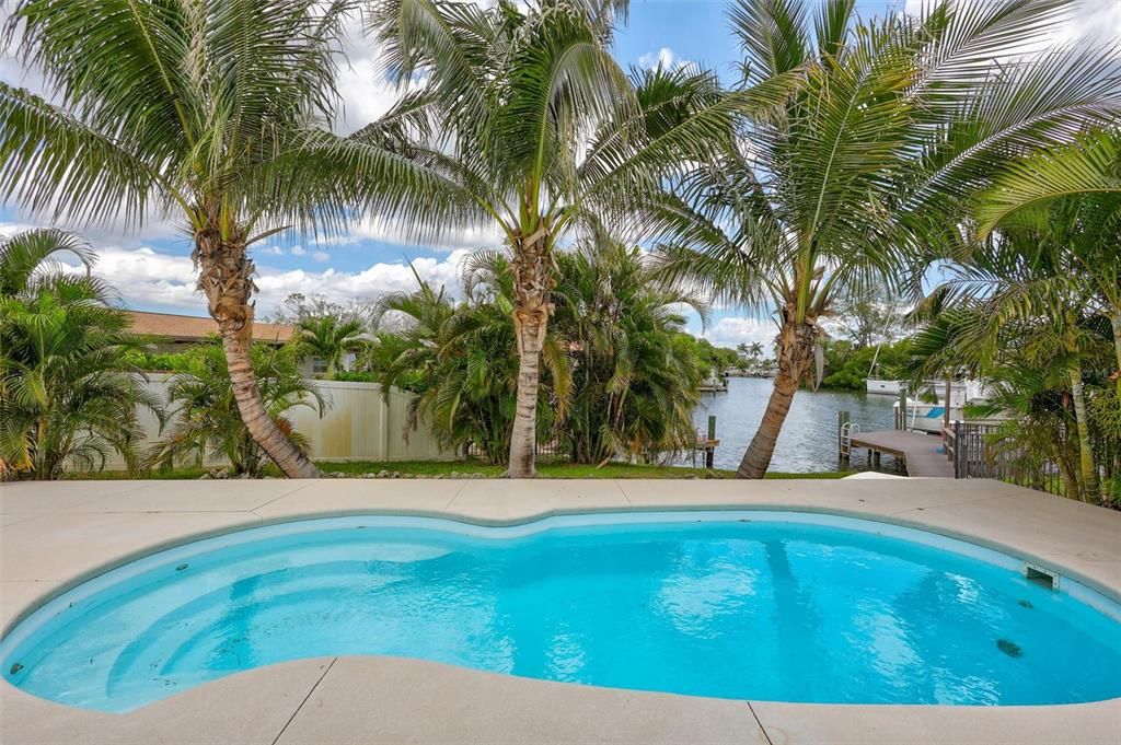На продажу: $995,000 (3 спален, 2 ванн, 1765 Квадратных фут)