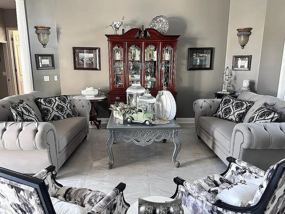 For Sale: $899,000 (4 beds, 2 baths, 3799 Square Feet)