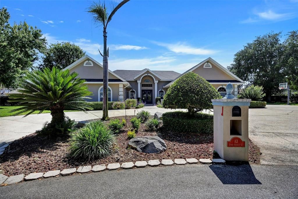 For Sale: $899,000 (4 beds, 2 baths, 3799 Square Feet)