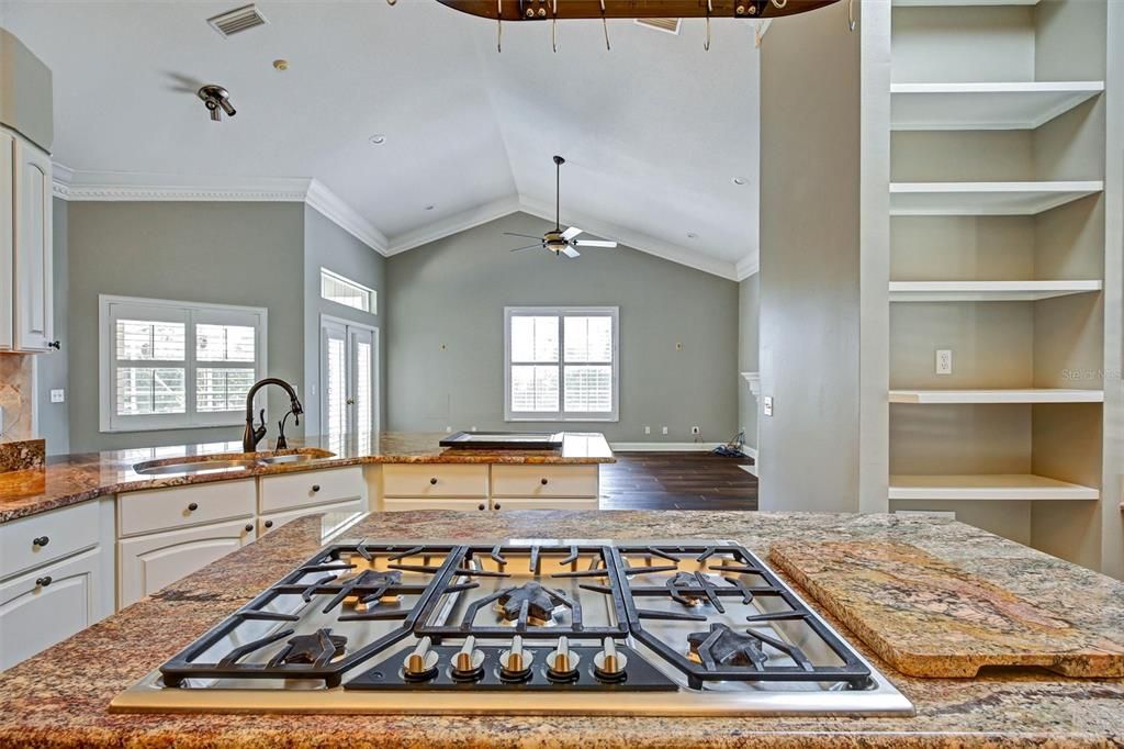 For Sale: $899,000 (4 beds, 2 baths, 3799 Square Feet)