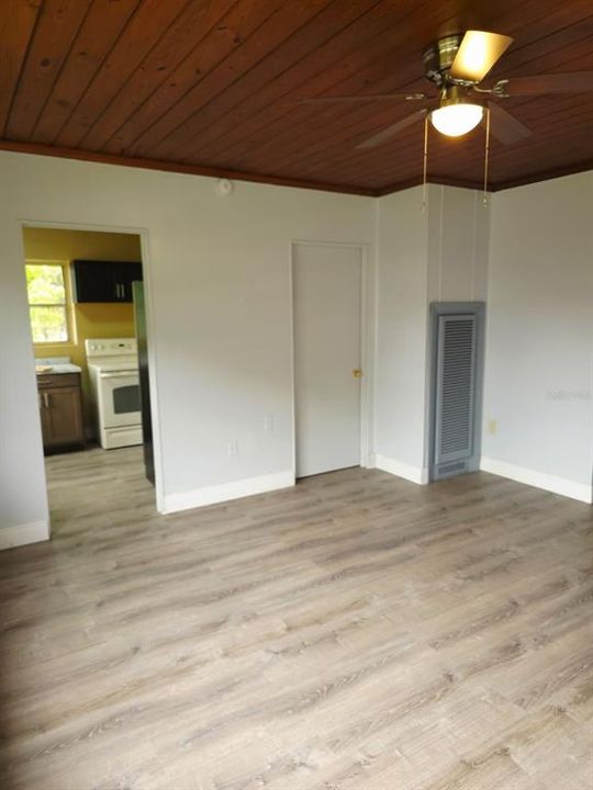 En Renta: $1,600 (1 camas, 1 baños, 700 Pies cuadrados)