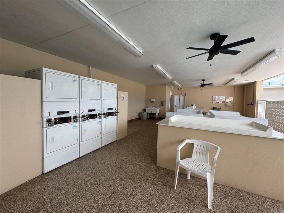 For Sale: $90,000 (2 beds, 1 baths, 564 Square Feet)