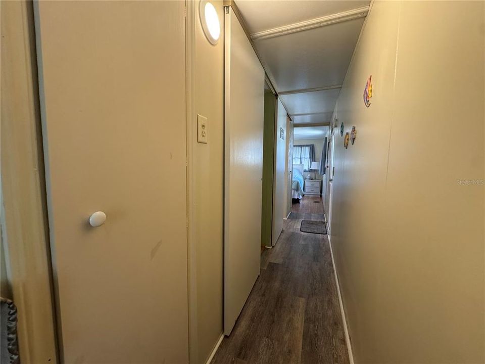 For Sale: $90,000 (2 beds, 1 baths, 564 Square Feet)