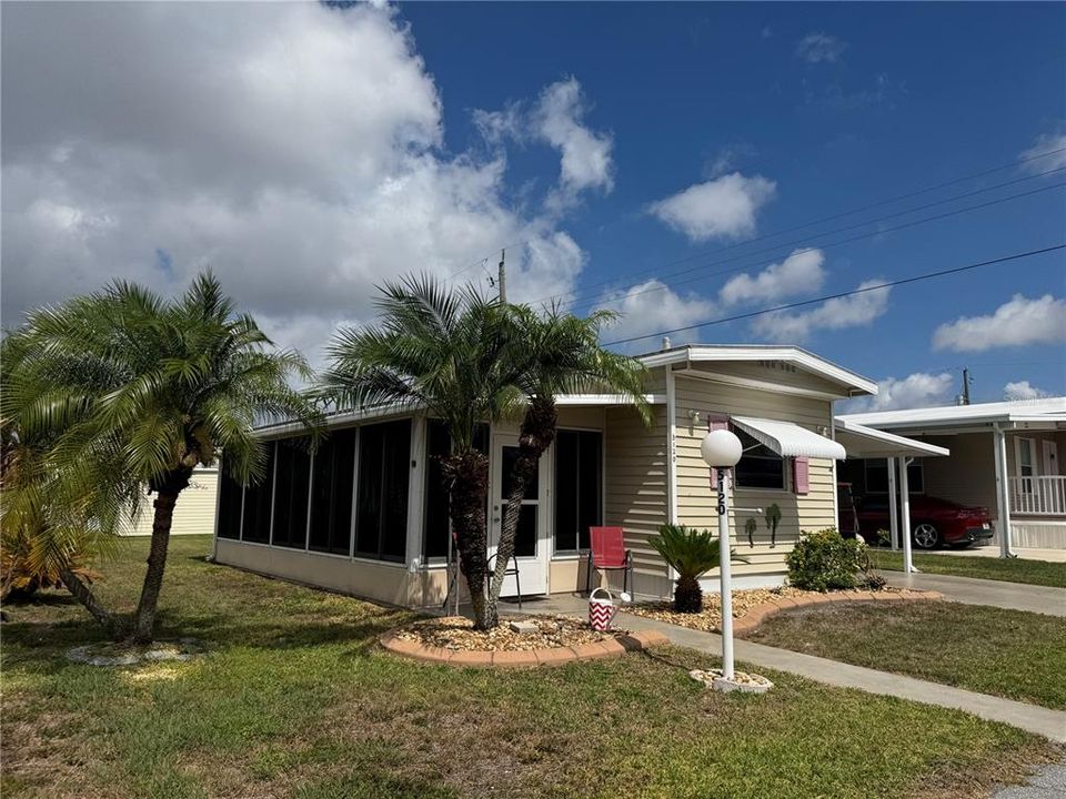For Sale: $90,000 (2 beds, 1 baths, 564 Square Feet)