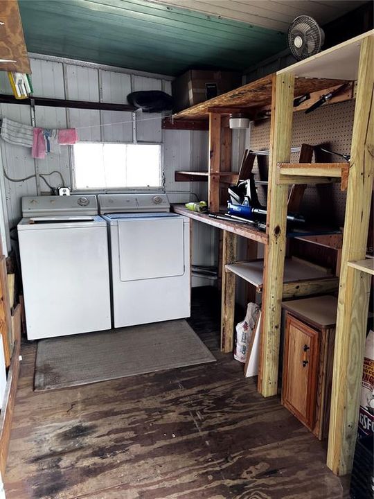 For Sale: $90,000 (2 beds, 1 baths, 564 Square Feet)