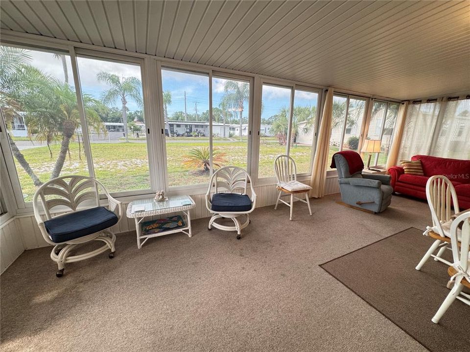 For Sale: $90,000 (2 beds, 1 baths, 564 Square Feet)