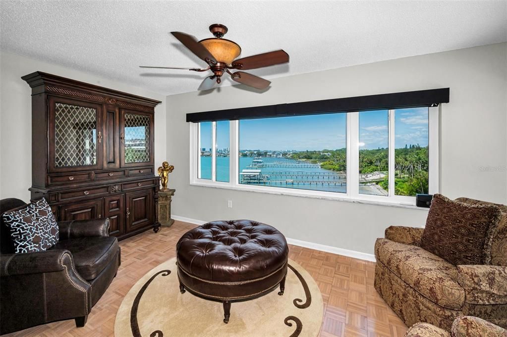 For Sale: $450,000 (2 beds, 2 baths, 1565 Square Feet)