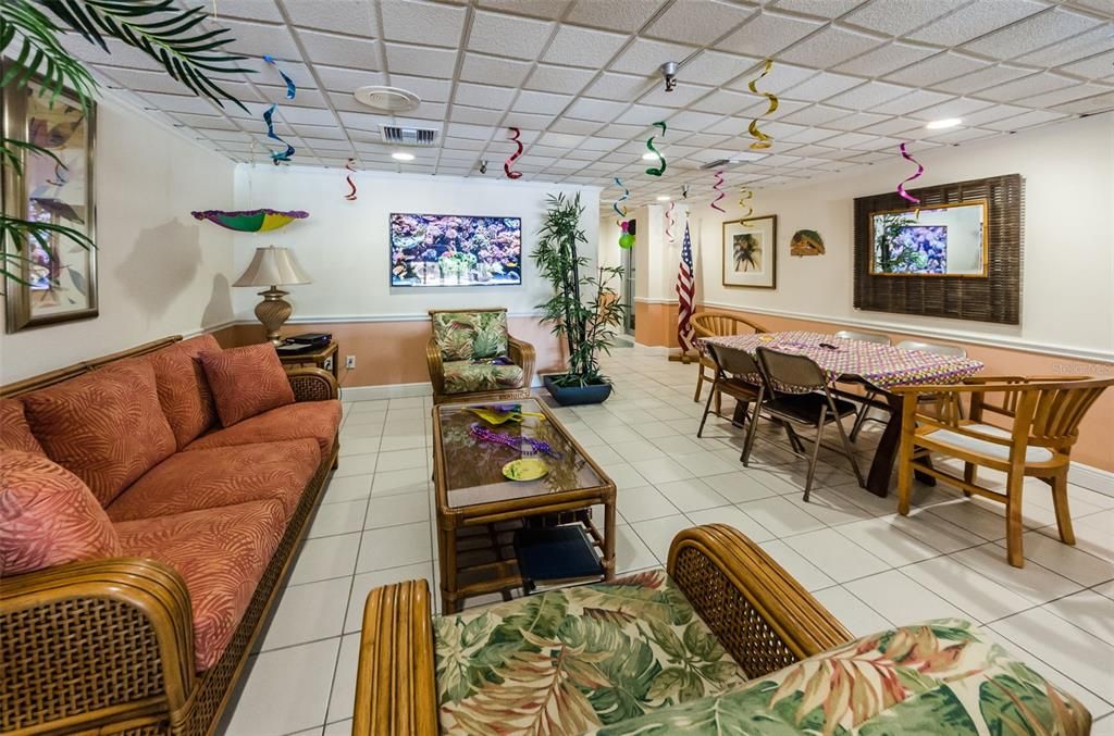 For Sale: $450,000 (2 beds, 2 baths, 1565 Square Feet)