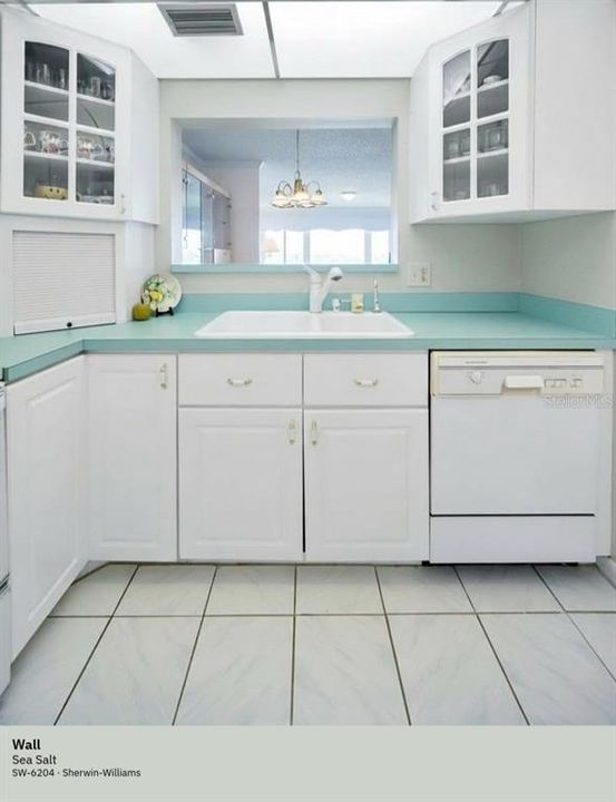 Active With Contract: $250,000 (1 beds, 2 baths, 1050 Square Feet)
