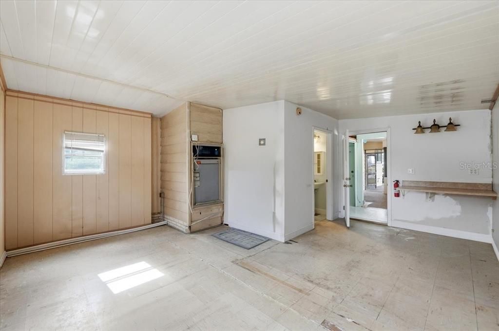 На продажу: $155,000 (2 спален, 3 ванн, 1248 Квадратных фут)
