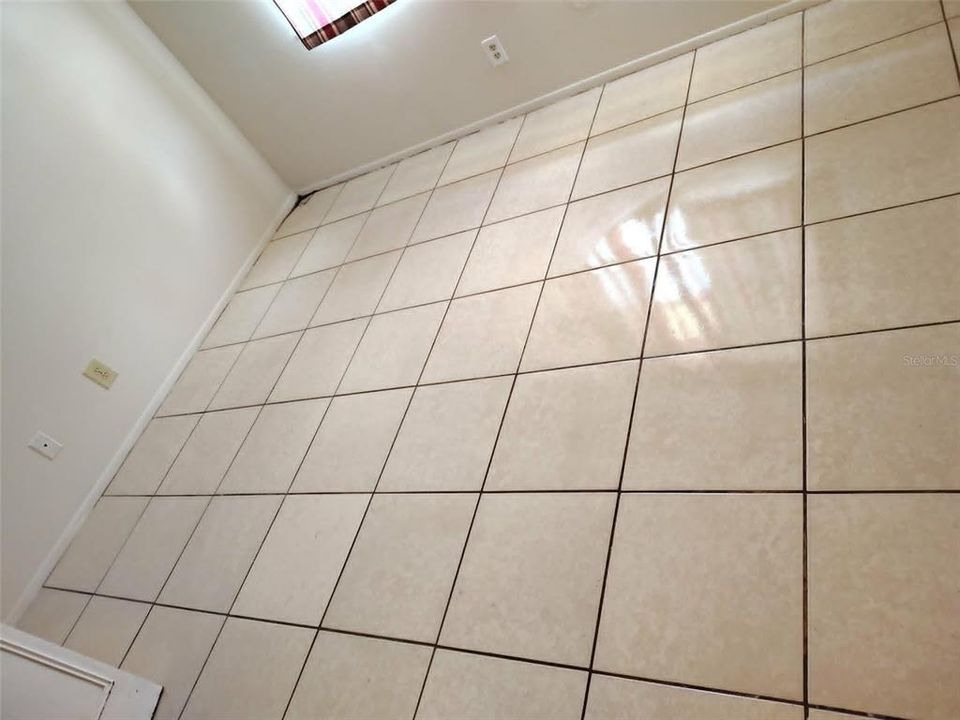 For Sale: $149,000 (4 beds, 2 baths, 1368 Square Feet)