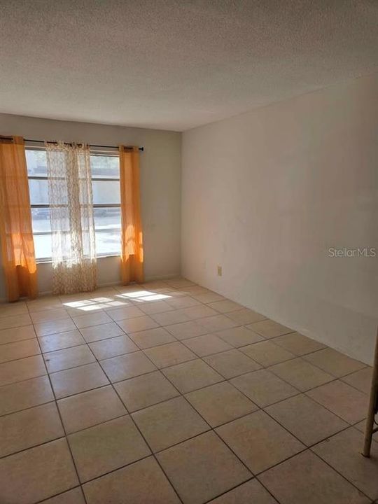 For Sale: $149,000 (4 beds, 2 baths, 1368 Square Feet)