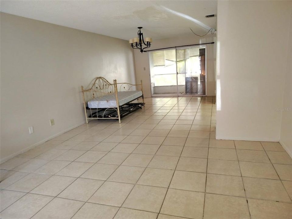 For Sale: $149,000 (4 beds, 2 baths, 1368 Square Feet)