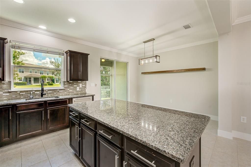 For Sale: $320,000 (3 beds, 2 baths, 1600 Square Feet)