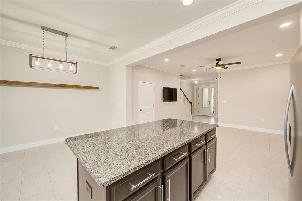 For Sale: $320,000 (3 beds, 2 baths, 1600 Square Feet)