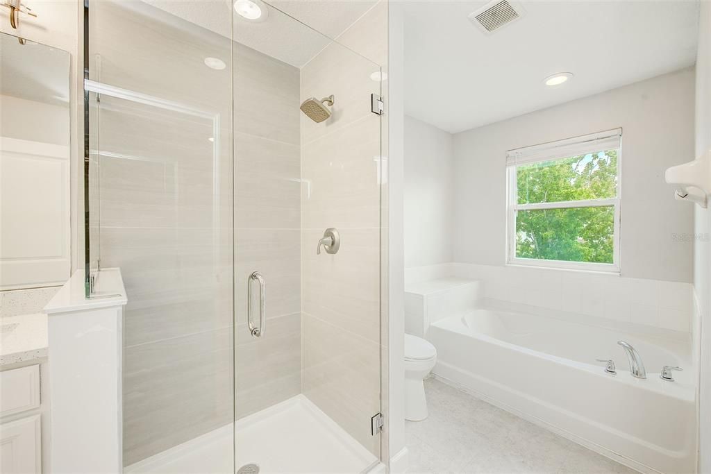 For Sale: $320,000 (3 beds, 2 baths, 1600 Square Feet)