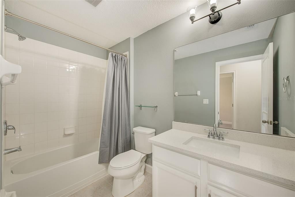 For Sale: $320,000 (3 beds, 2 baths, 1600 Square Feet)