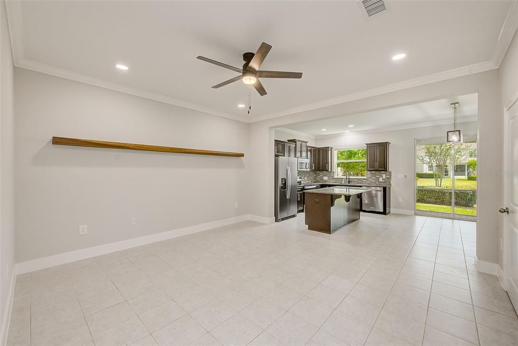 For Sale: $320,000 (3 beds, 2 baths, 1600 Square Feet)