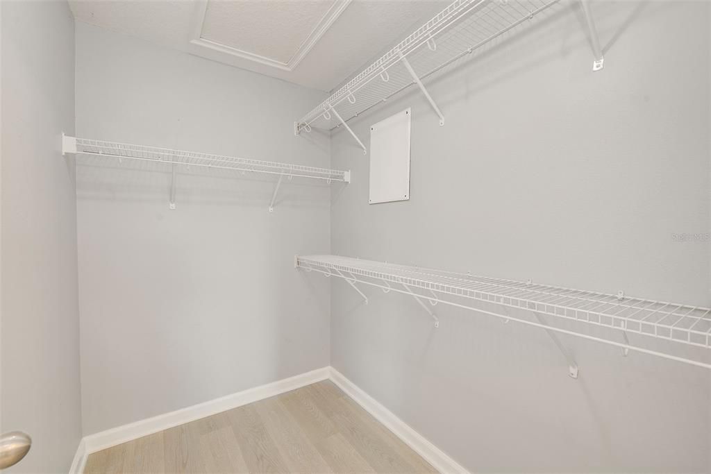 For Sale: $320,000 (3 beds, 2 baths, 1600 Square Feet)