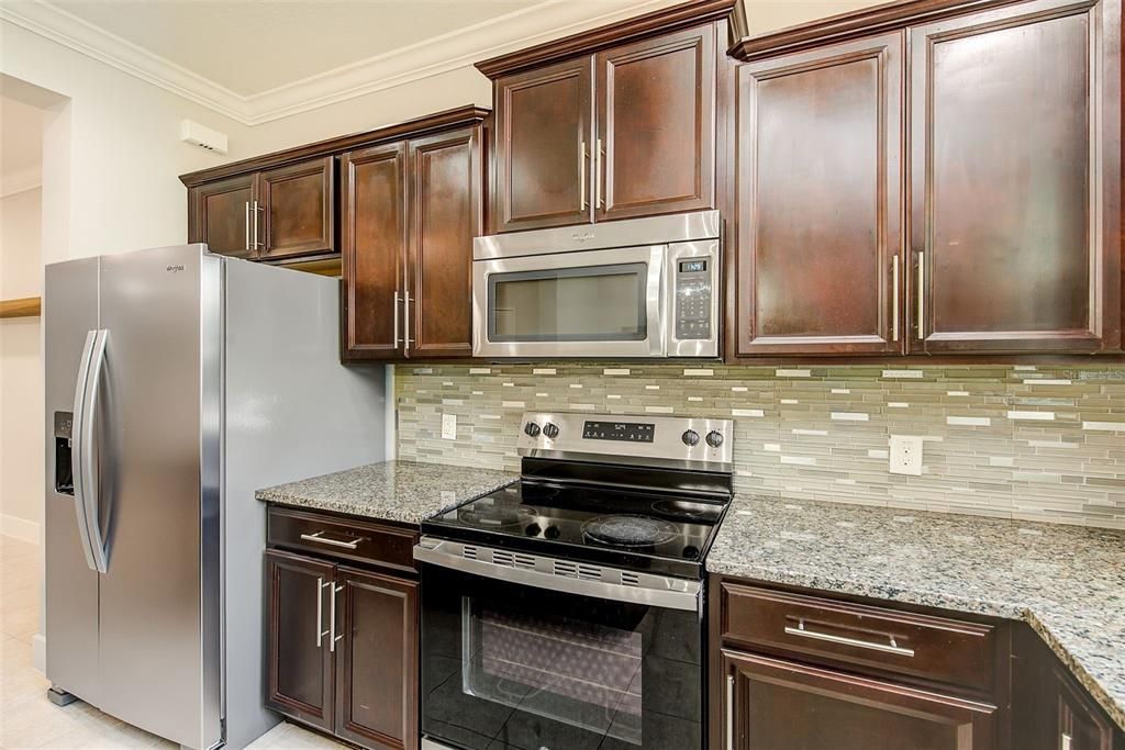 For Sale: $320,000 (3 beds, 2 baths, 1600 Square Feet)