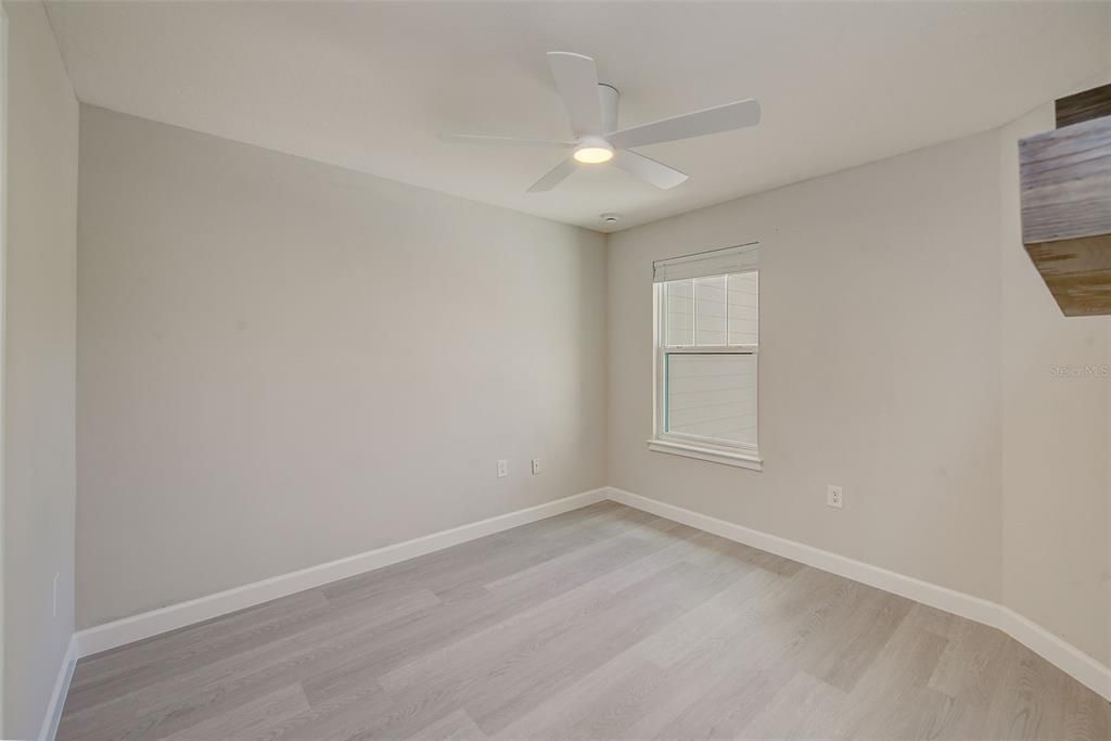 For Sale: $320,000 (3 beds, 2 baths, 1600 Square Feet)