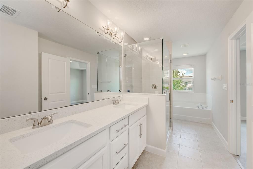 For Sale: $320,000 (3 beds, 2 baths, 1600 Square Feet)