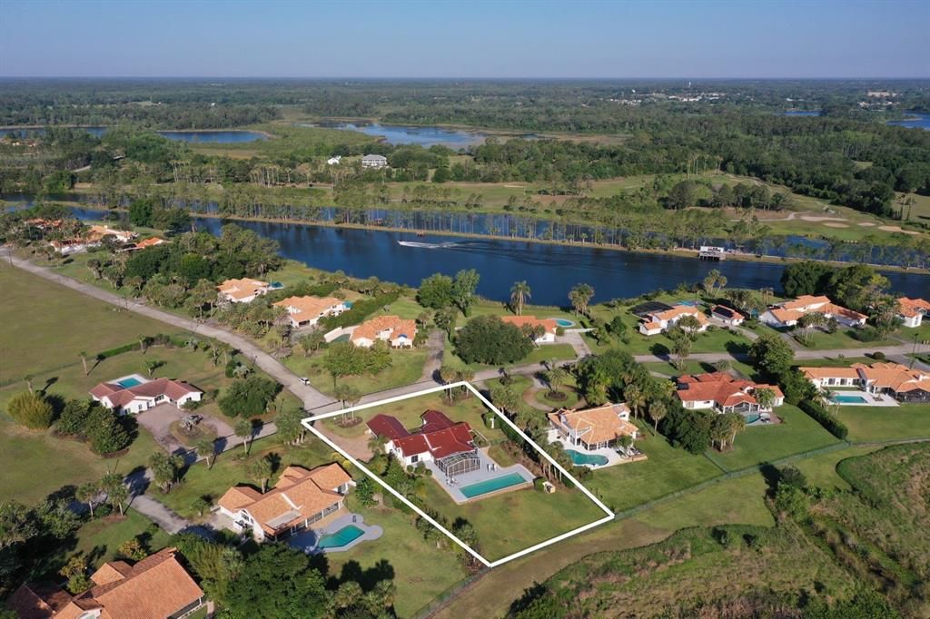 En Venta: $975,000 (4 camas, 3 baños, 2401 Pies cuadrados)