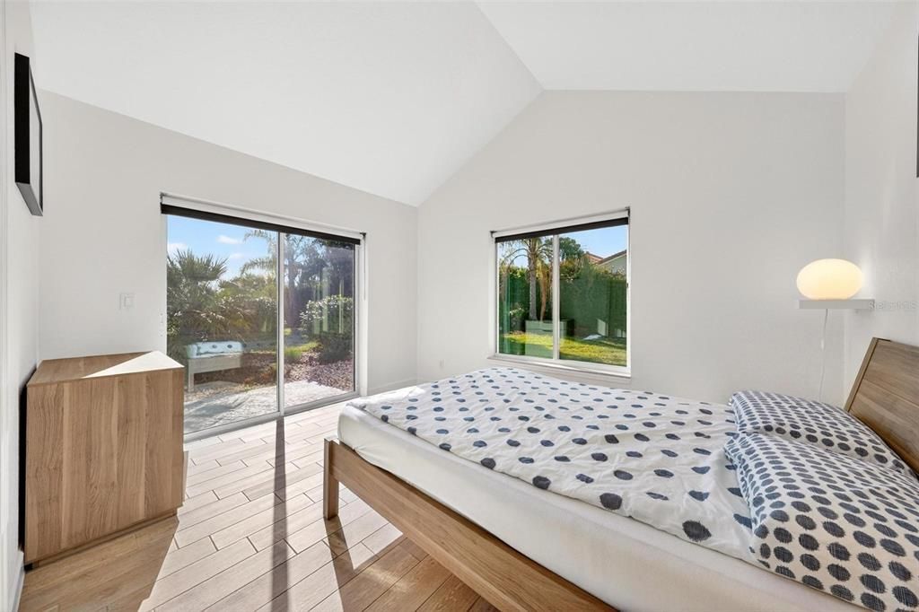 En Venta: $975,000 (4 camas, 3 baños, 2401 Pies cuadrados)